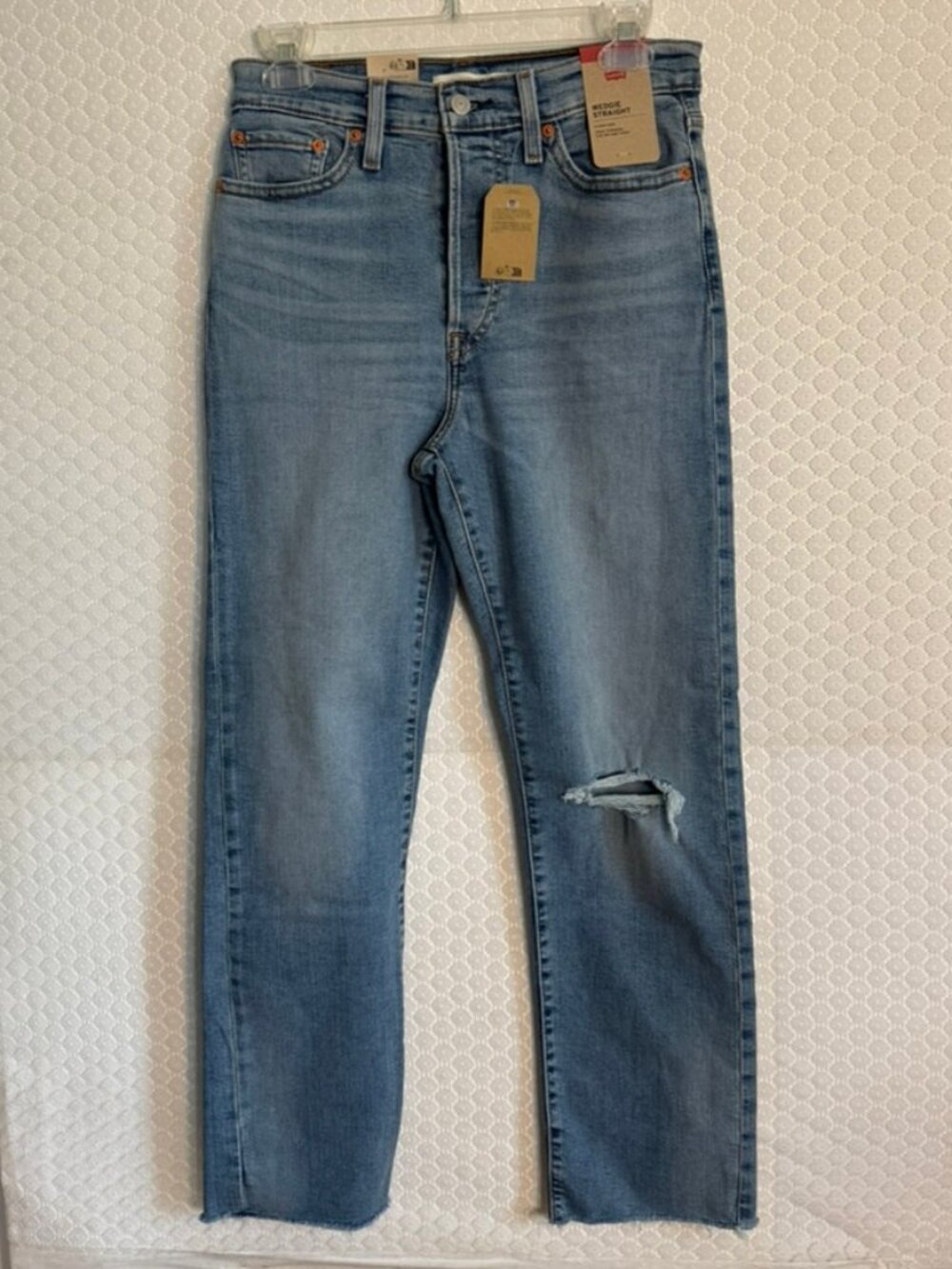 NWT Levis Wedgie Straight Leg Blue Jeans -High Rise, Button Fly, Size 28" x 28" - Picture 2 of 7
